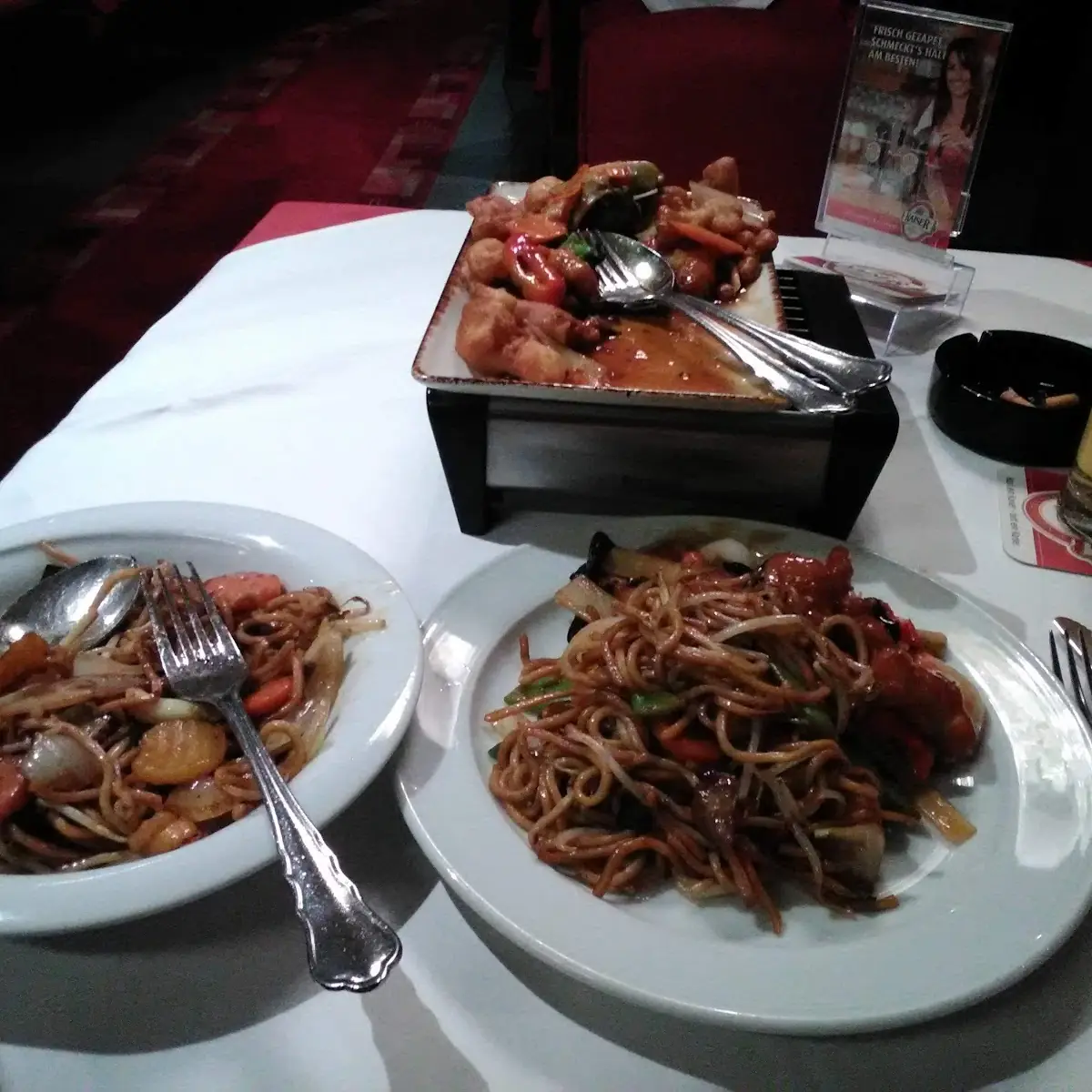 Huhn Mit Gemüse Szechuan Nudeln