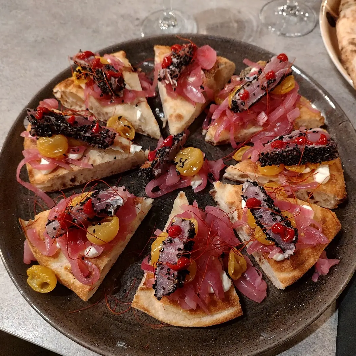 Pizza Tonara