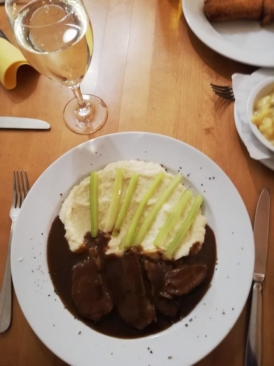 Kalbsbackerl Mit Selleriepürree