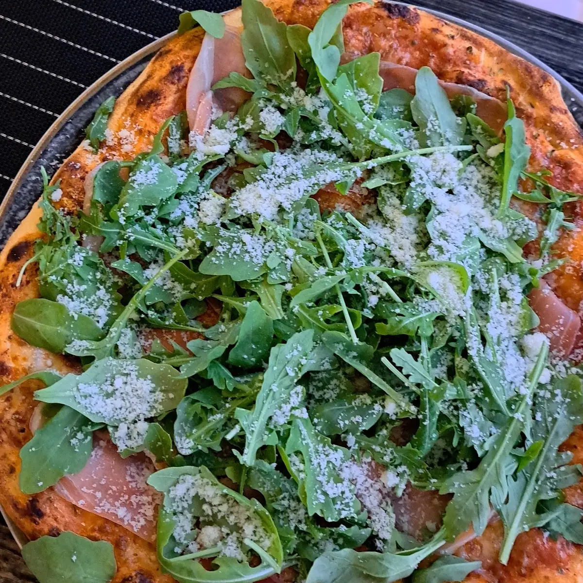 Pizza Parma Con Rucola