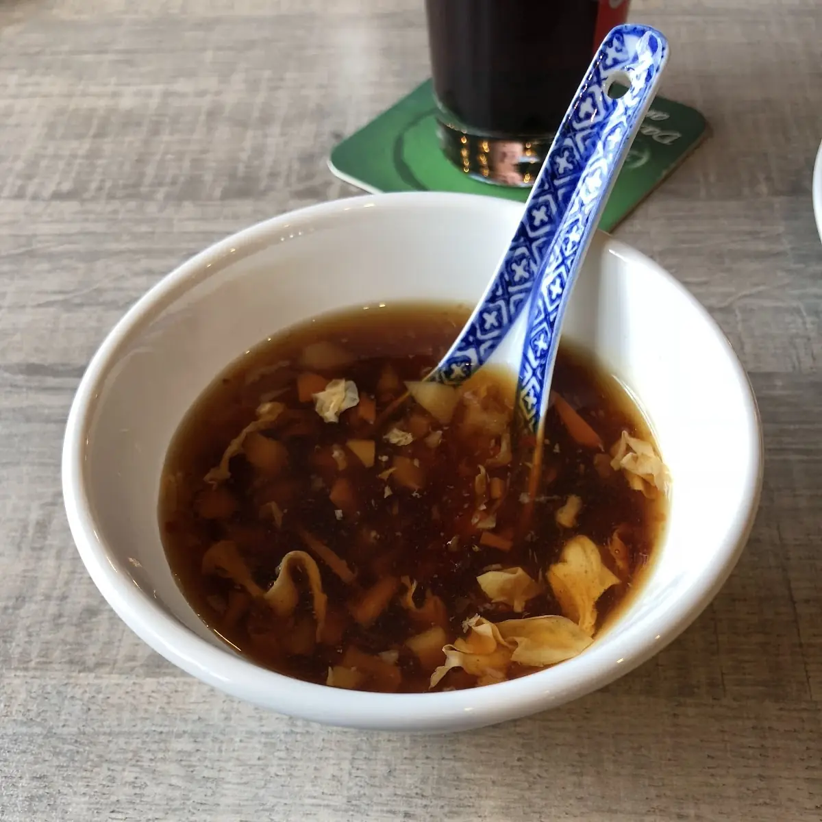 Sauer-scharfe Suppe
