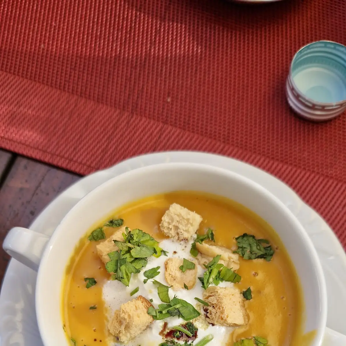Kürbiscremesuppe Mit Croutons Und Kernöl
