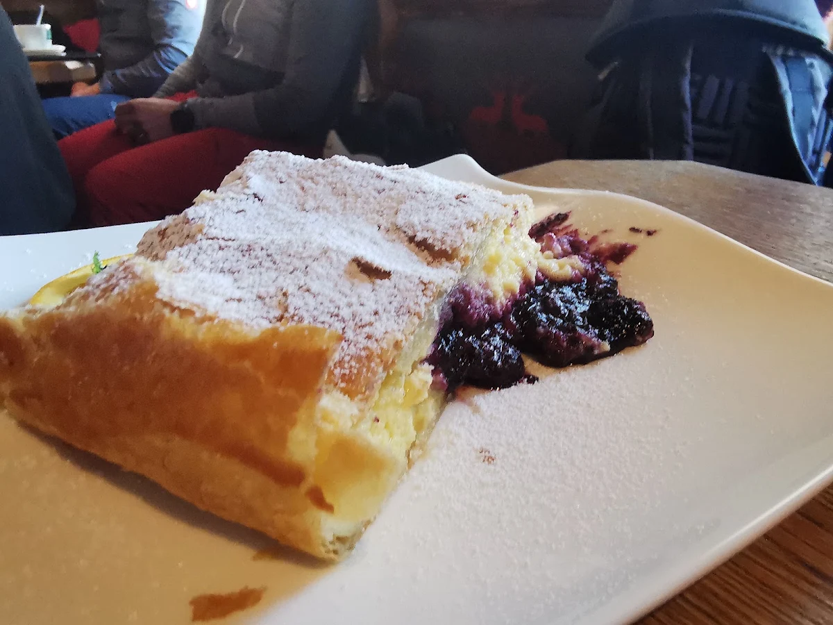 Topfenstrudel