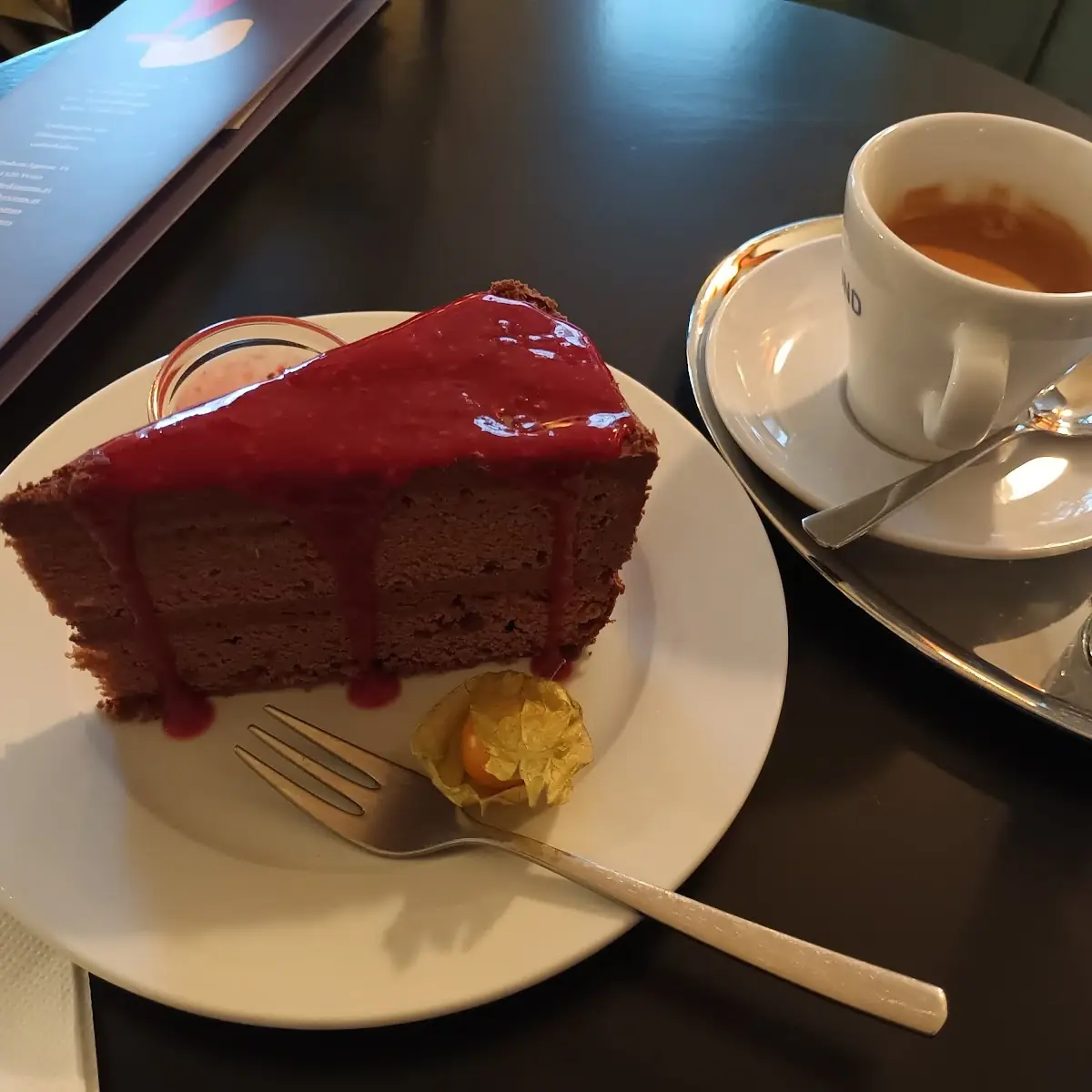 Pariser Creme Torte Mit Himbeersauce
