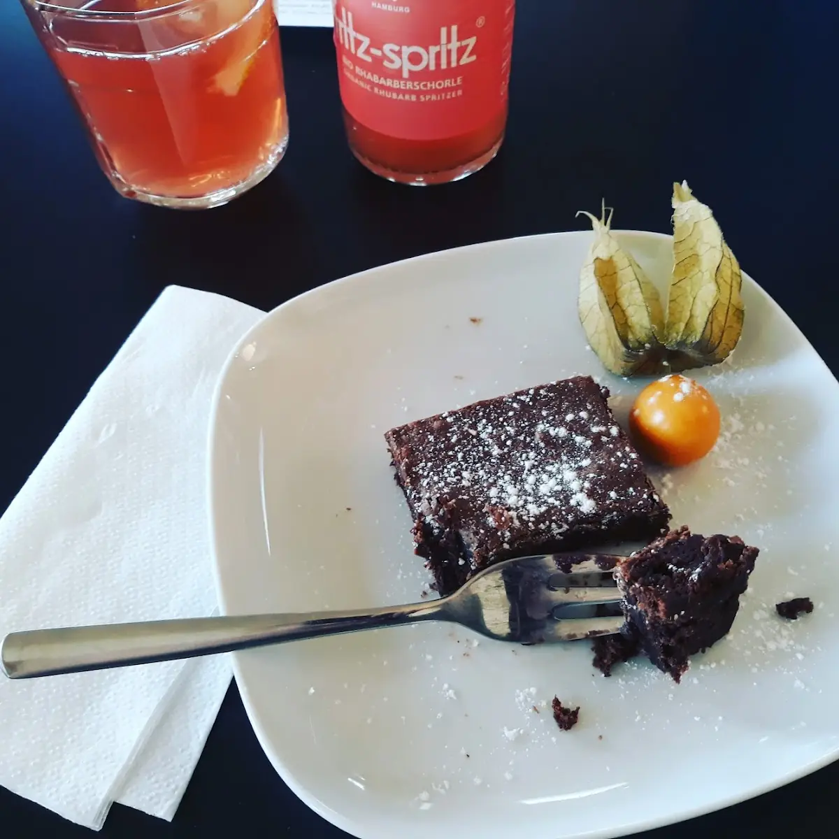 Schokoladiger Brownie Mit Erdnüssen