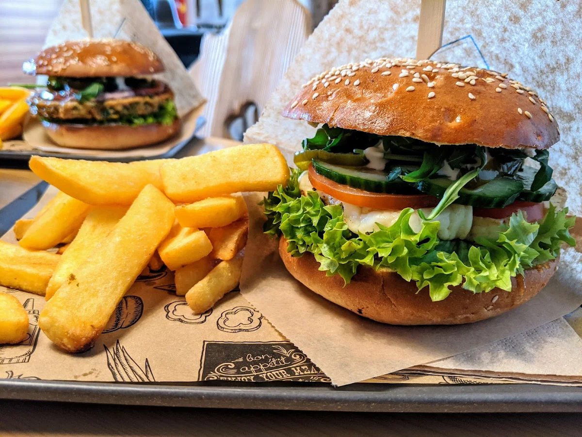Hallcarini Burger
