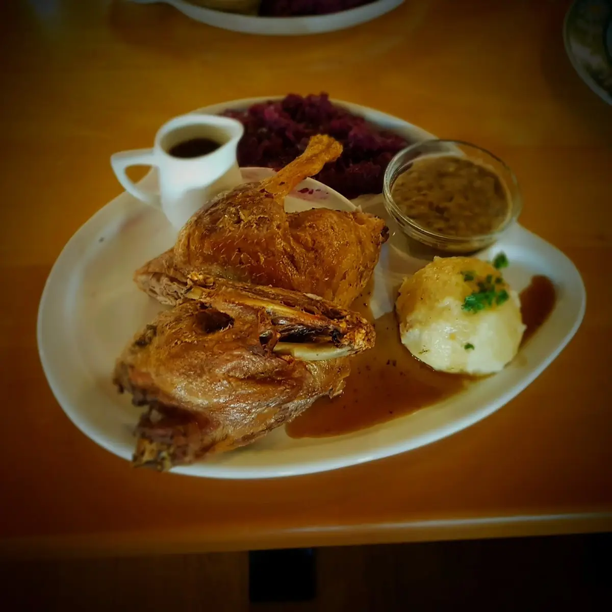 Saftige Ente Aus Dem Ofen Mit Rotkraut Linsen Und Erdäpfelknödel Super