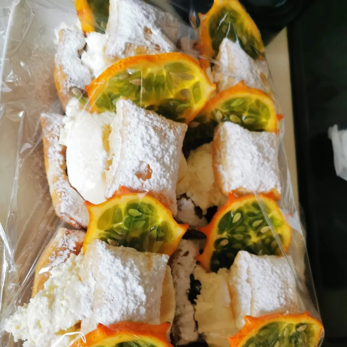 Creme Schnittchen