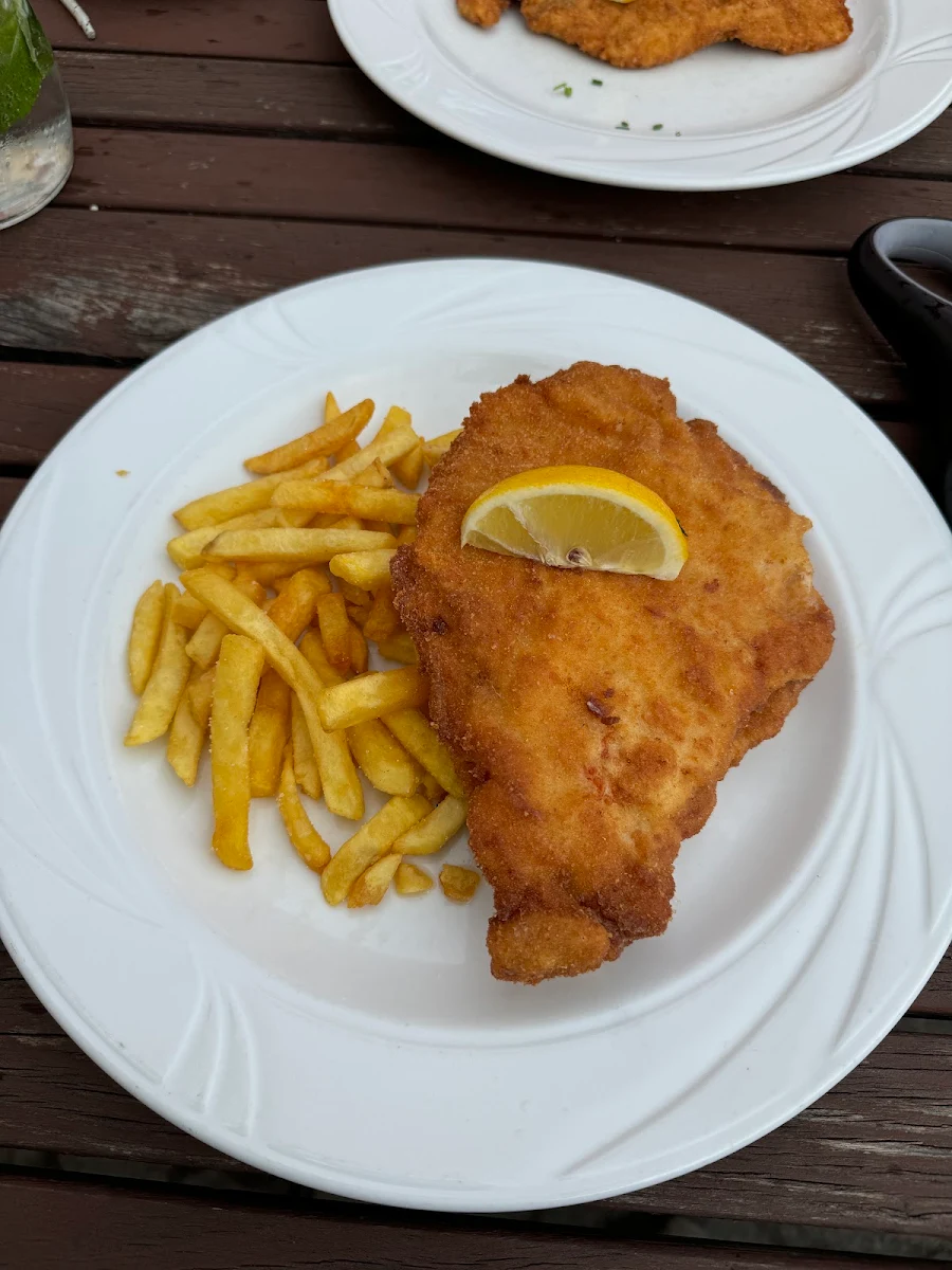 Cordon Bleu Vom Schwein Mit Pommes