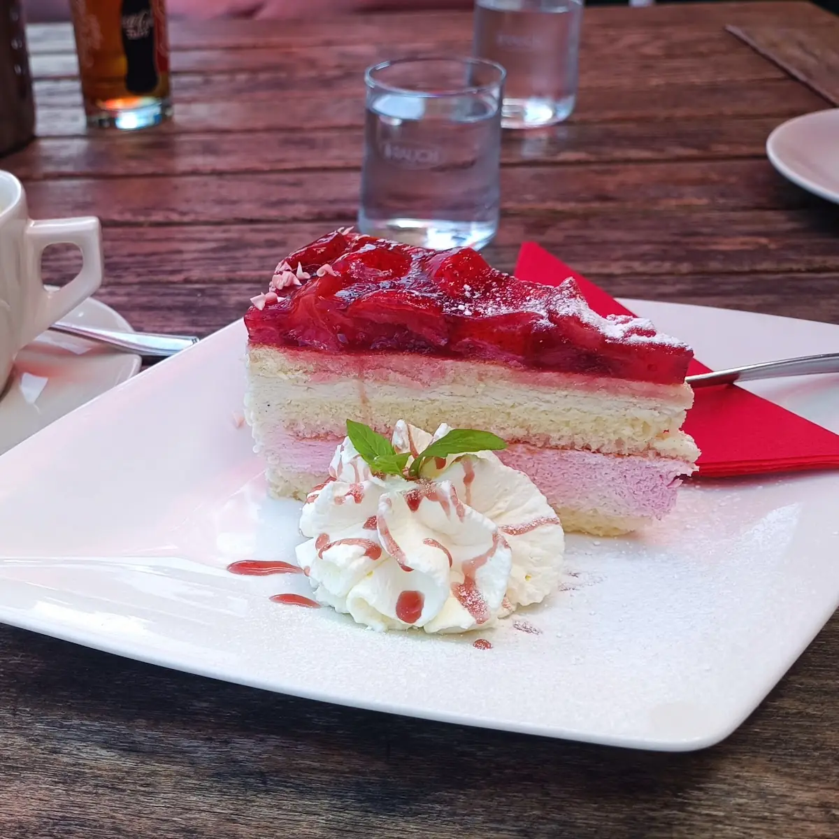 Erdbeer Vanilletorte