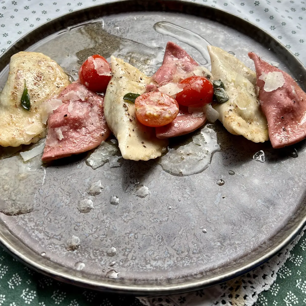 Mit Käse Und Spinat Gefüllt