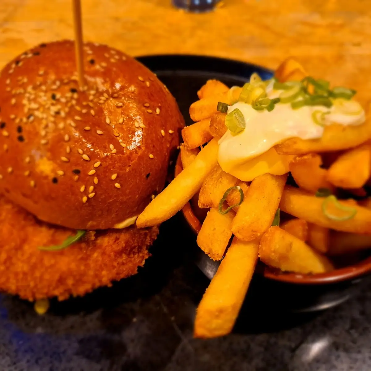 Hühner Burger Mit Trüffelpommes