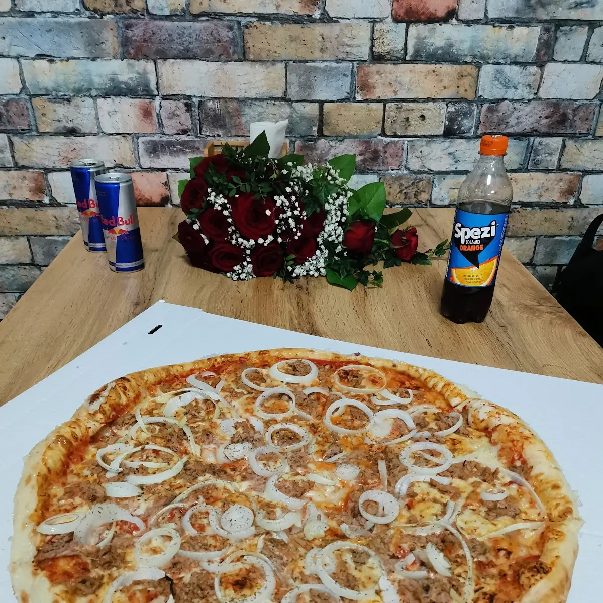 Pizza Alaska