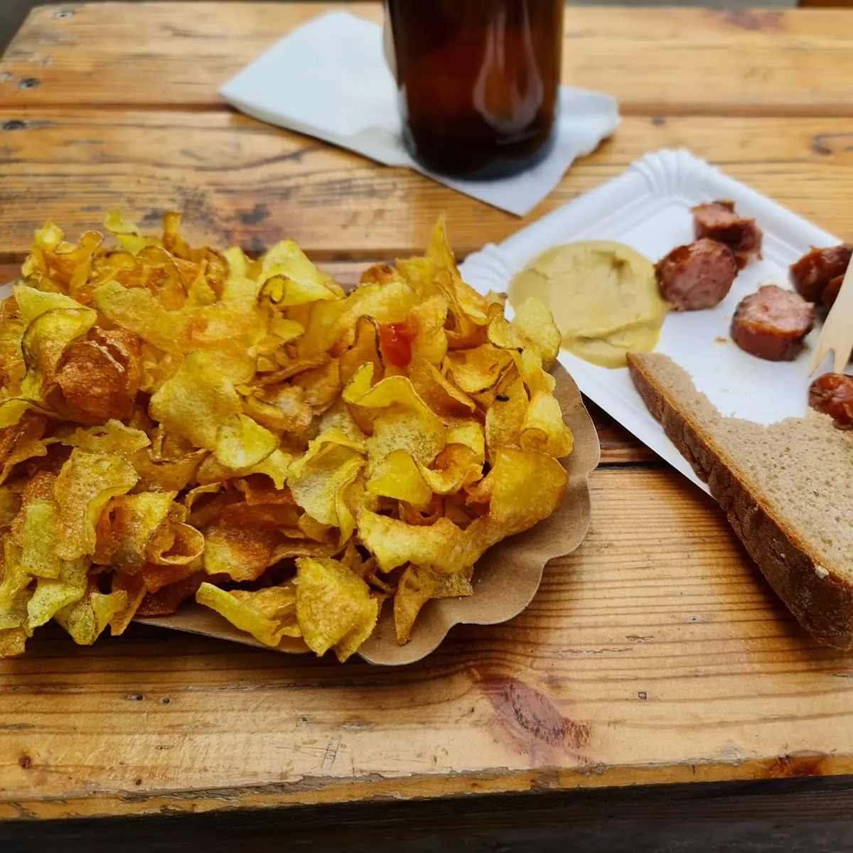 Käsekrainer Mit Rohscheiben Und Müllner Bräu
