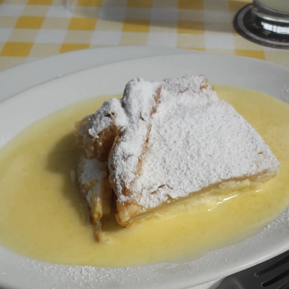 Topfenstrudel Mit Vanillesauce