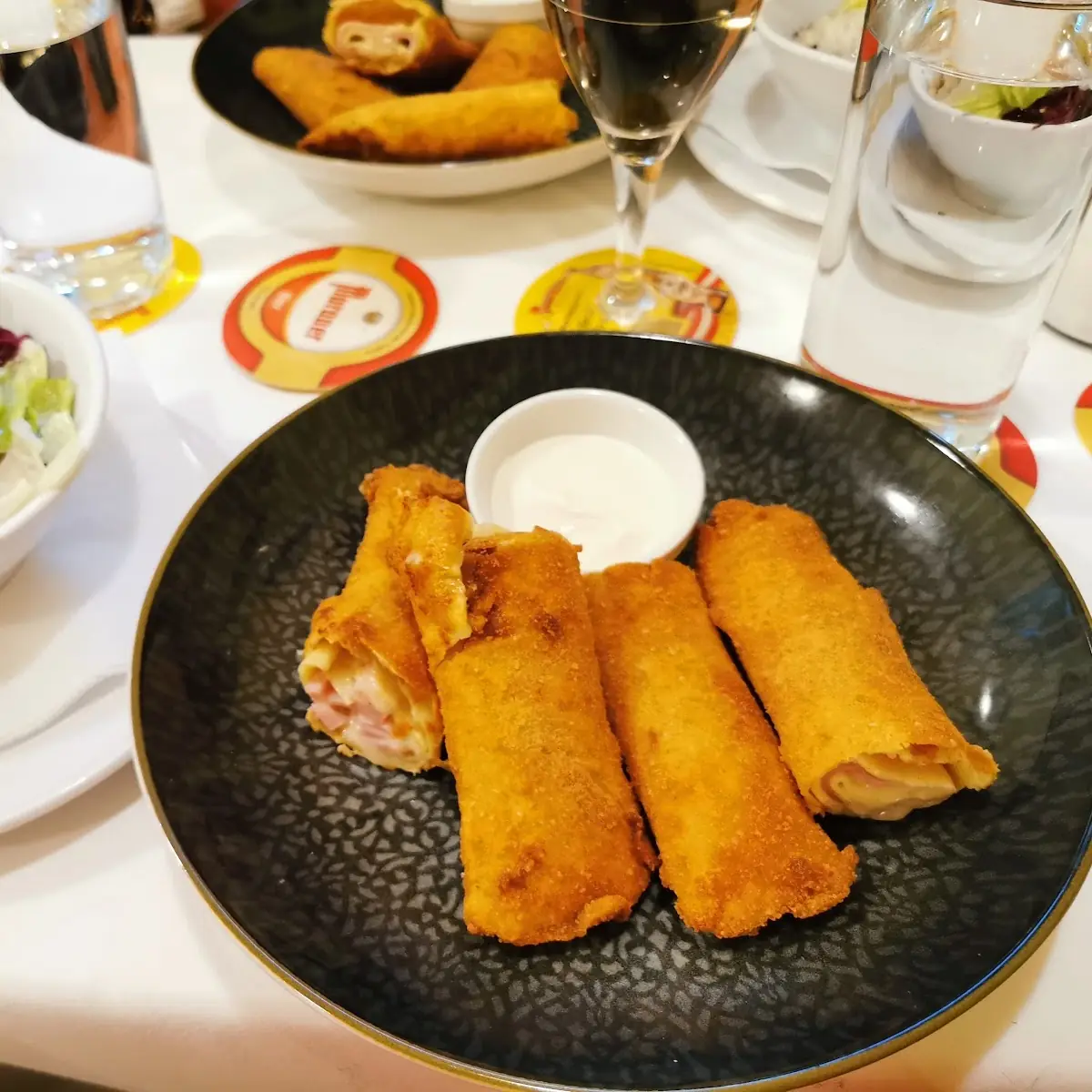 Falsche Forelle Gebackene Palatschinken Mit Käse Und Schinken