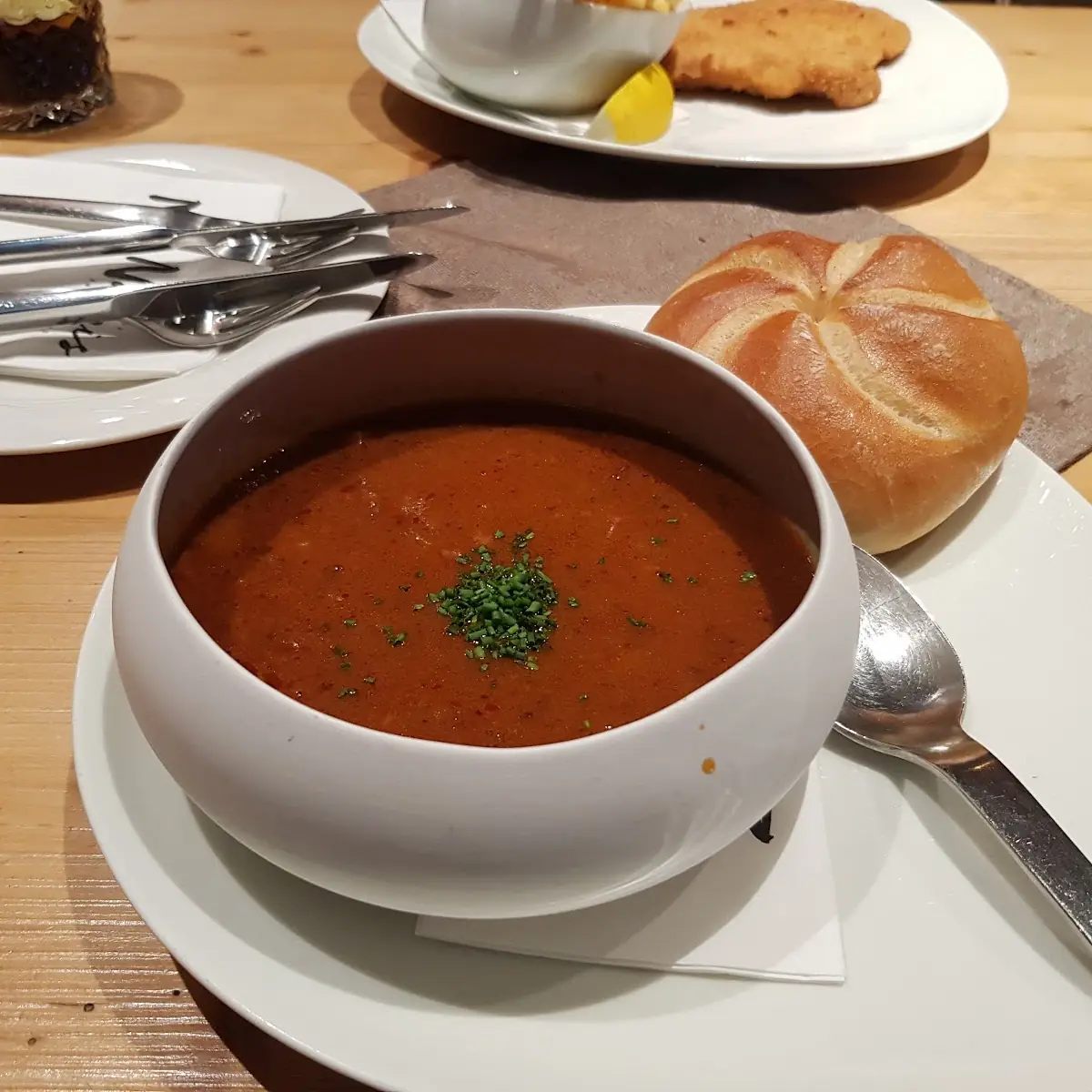 Ungarische Gulasch Suppe