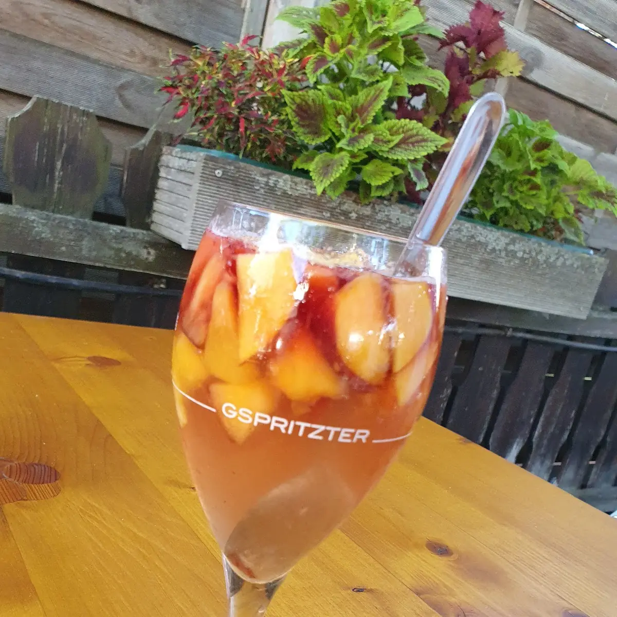Nektarinenbowle