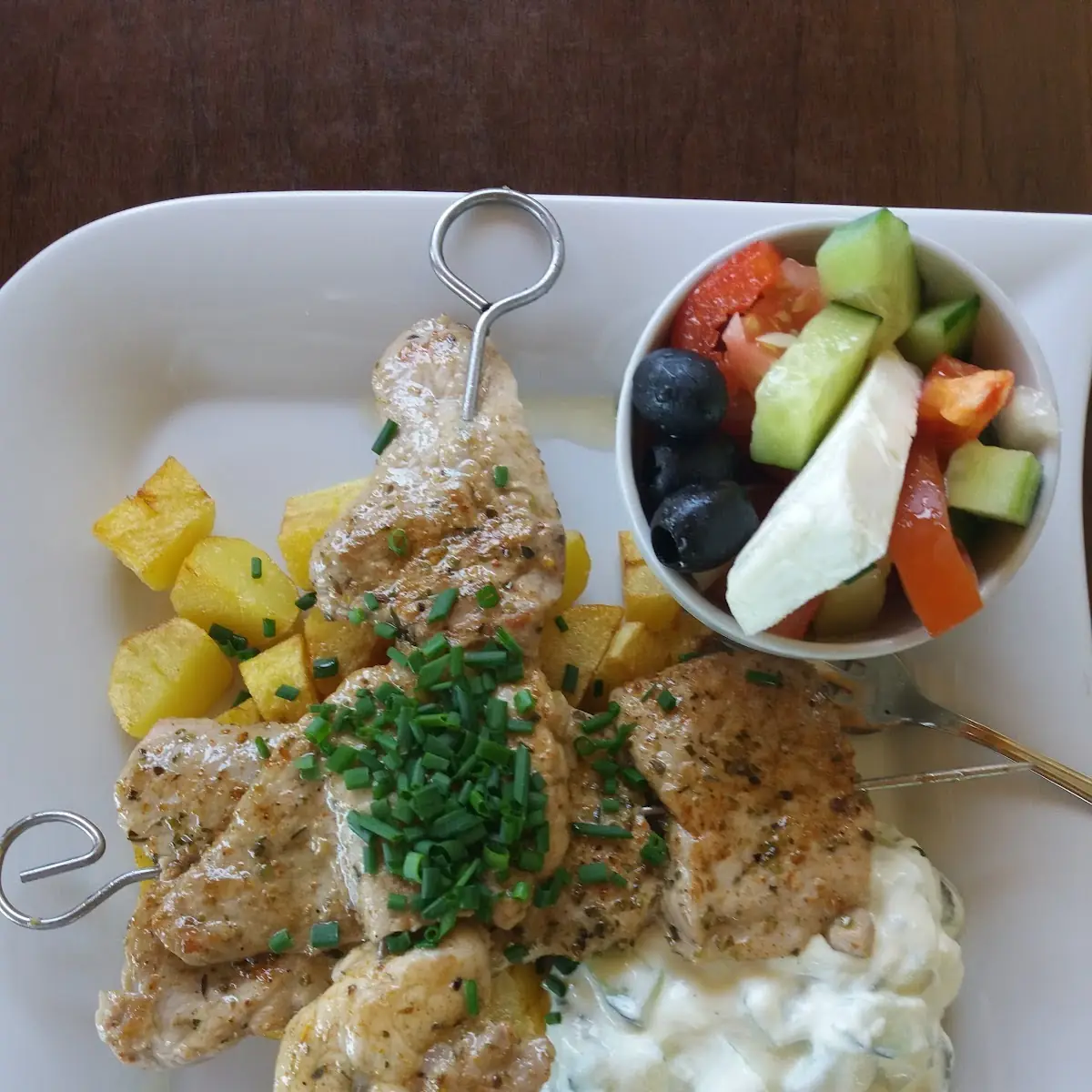 Suflaki Mit Tzatziki