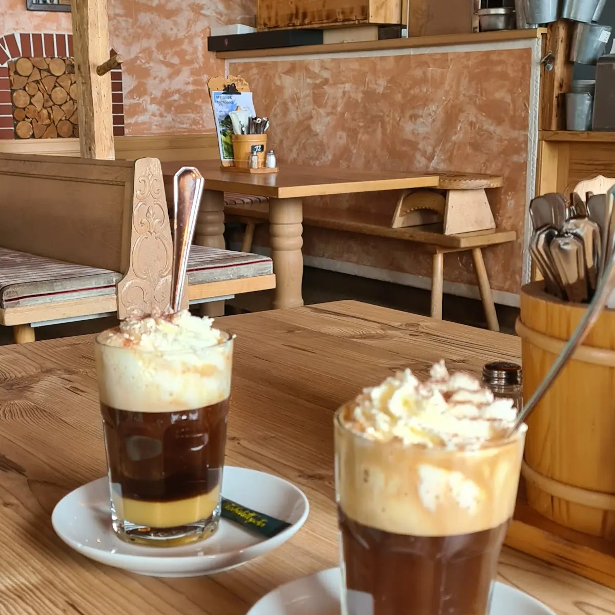 Kaffee Mit Eierlikör Und Sahne
