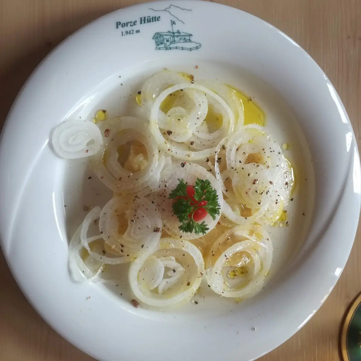 Formaggio Grigio Con Cipolle Fresche