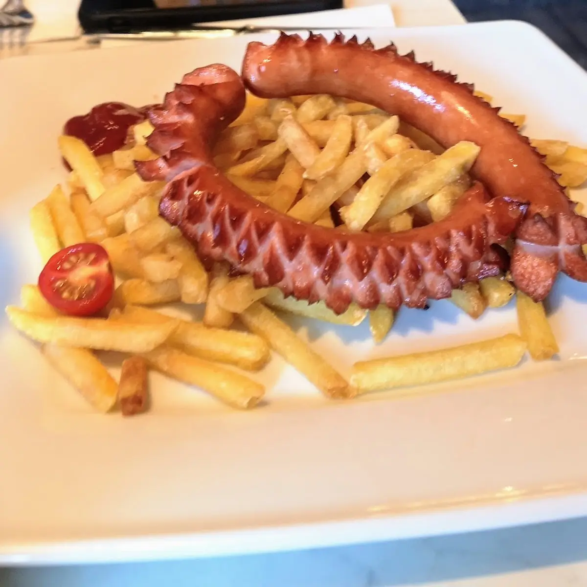 Bockwurst Mit Pommes Frites