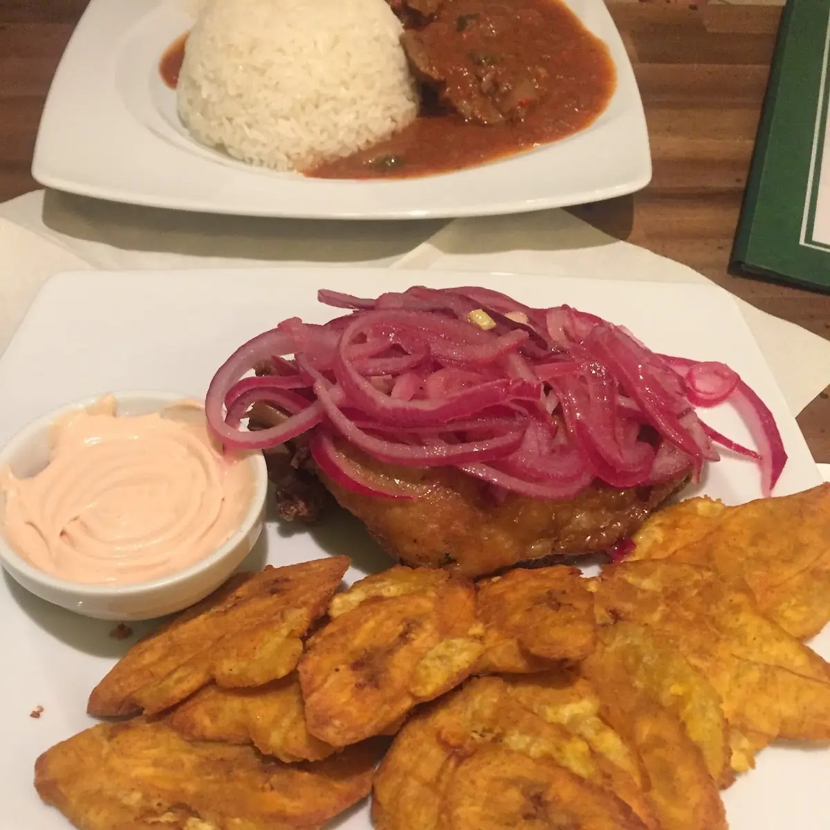 Gebackenes Hähnchen Mit Kochbananen