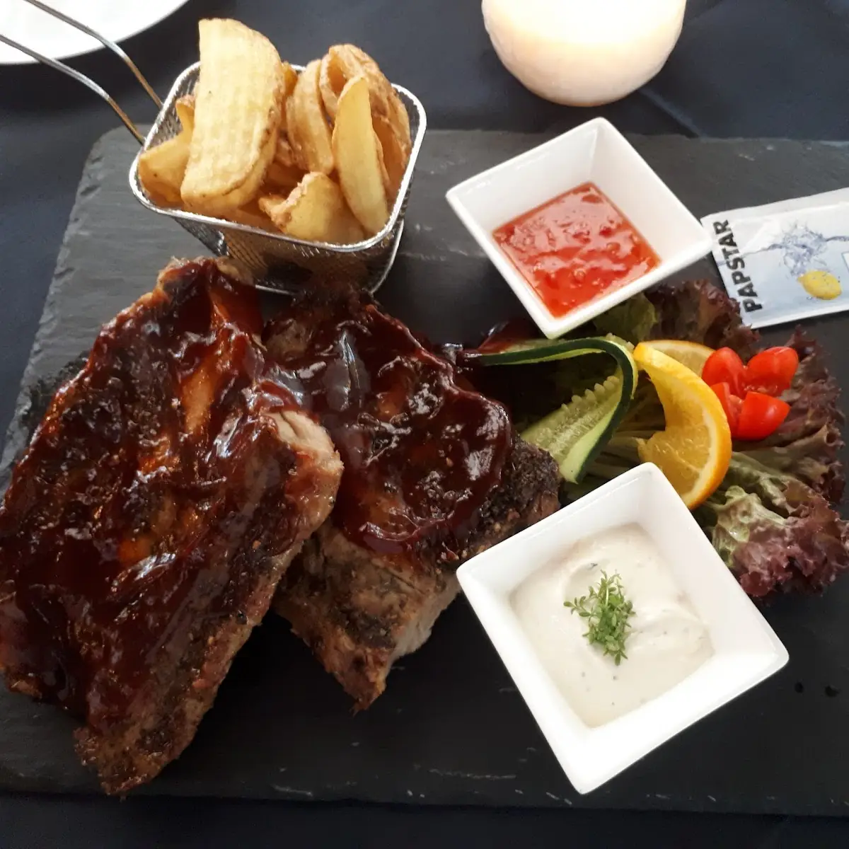 Glasierte BBQ Spare Ribs