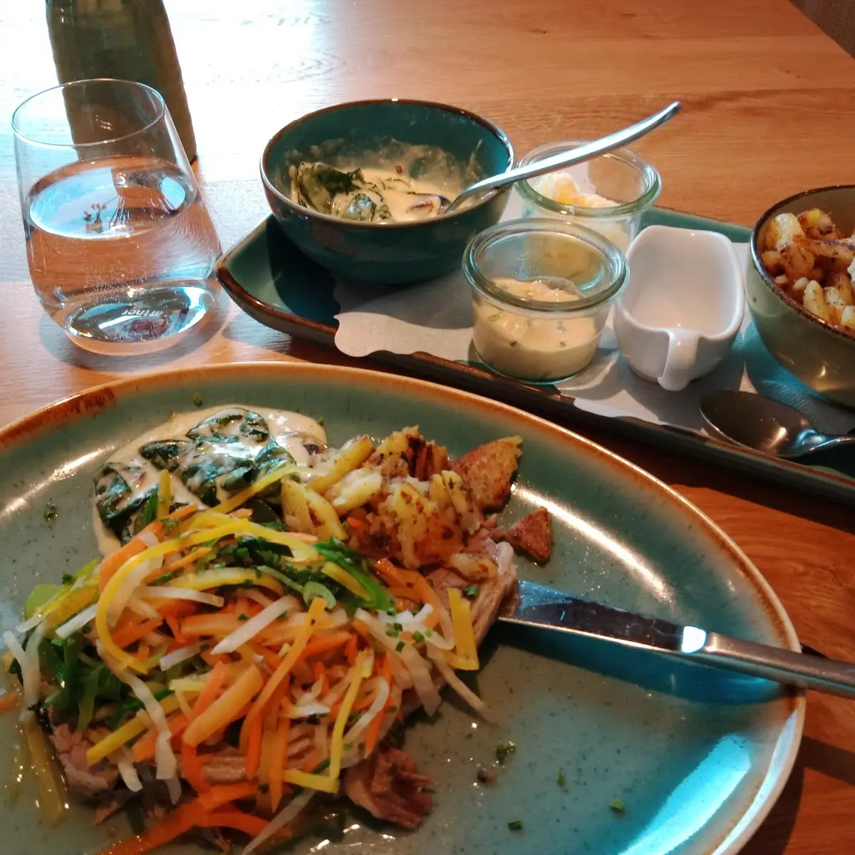 Tafelspitz Mit Semmelkren Und Gerösteten Kartoffeln