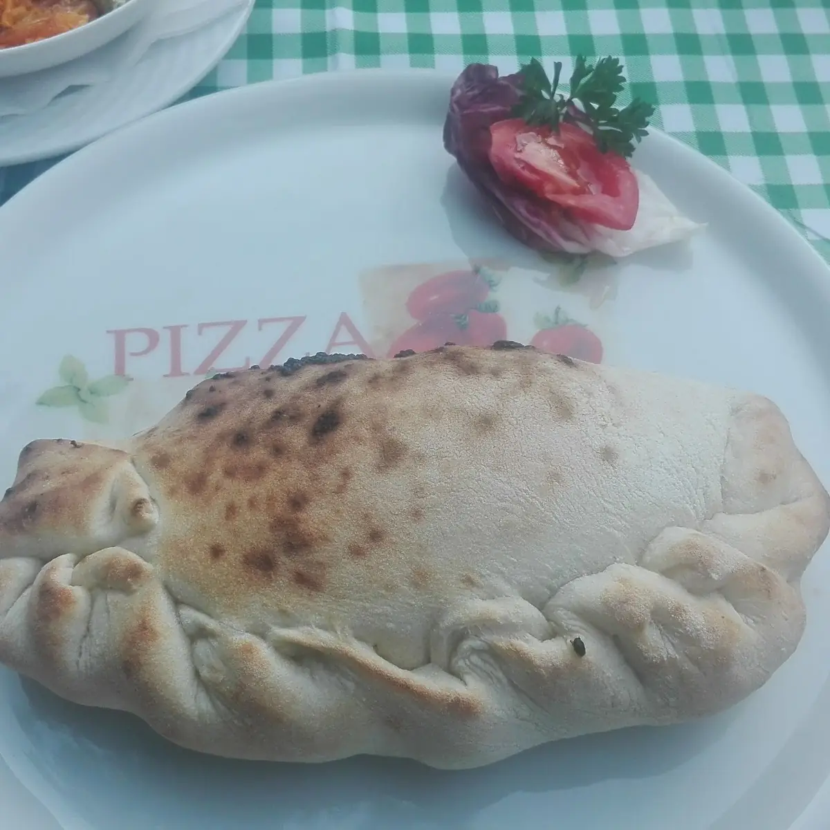 Pizza Calzone Mit Chili