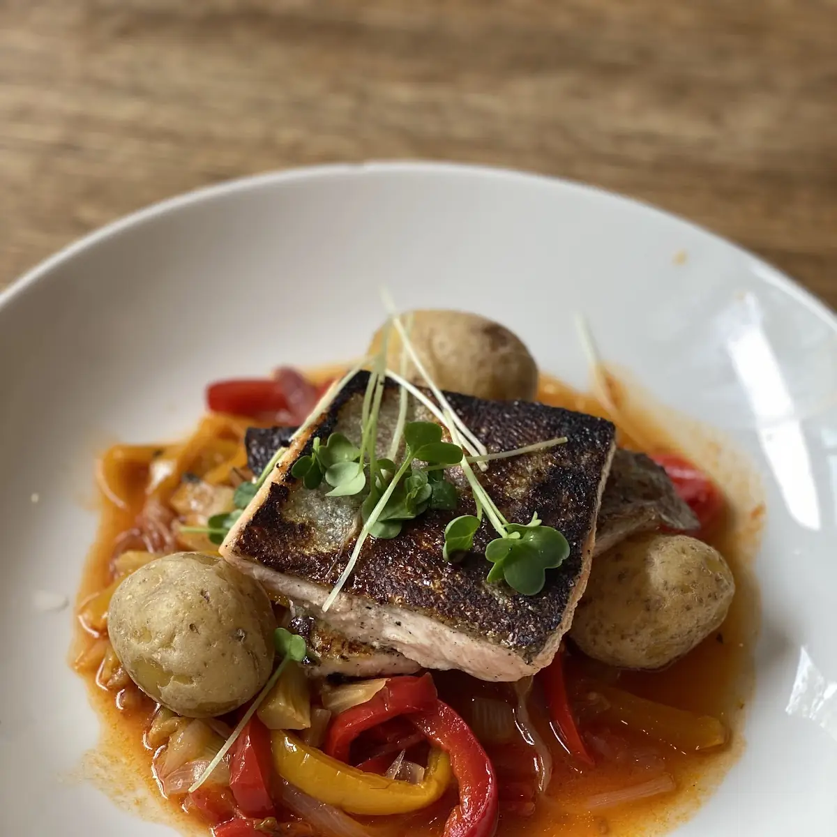 Fisch Auf Gemüse Mittagsgericht