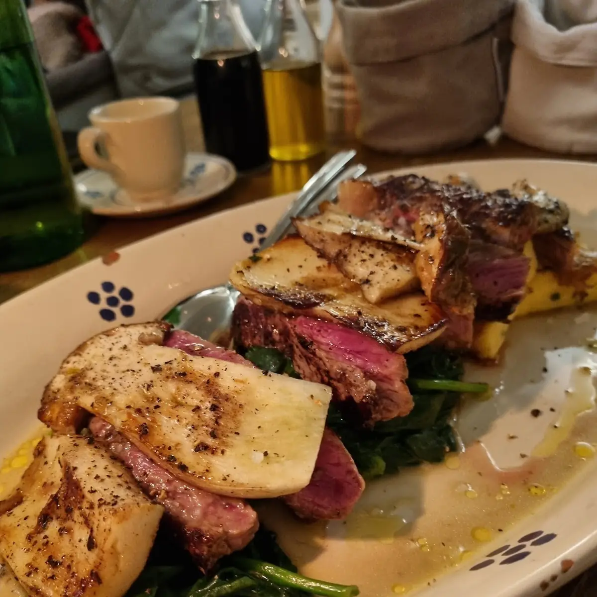 Tagliata Con Funghi Porcini E Polenta