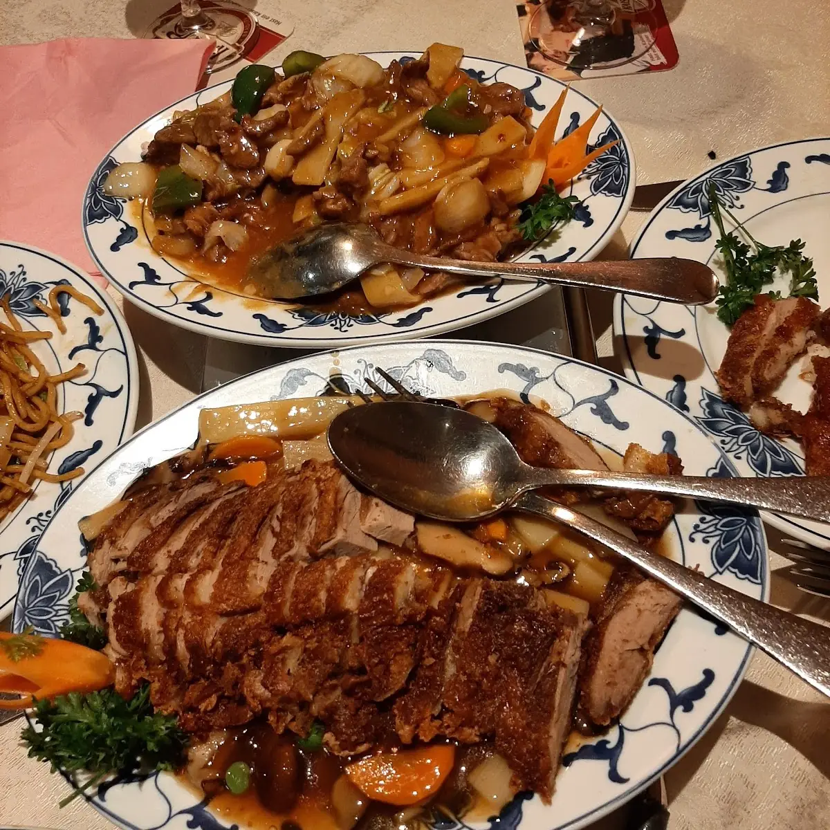 Acht Schätze Mit Rind