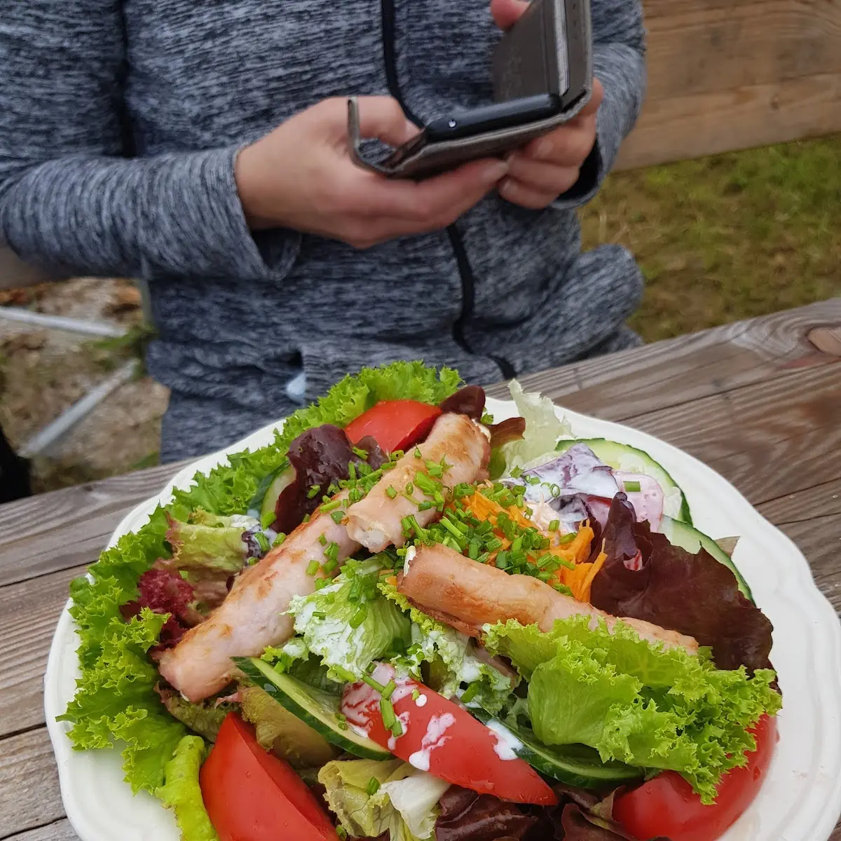 Salatteller Mit Fetaröllchen