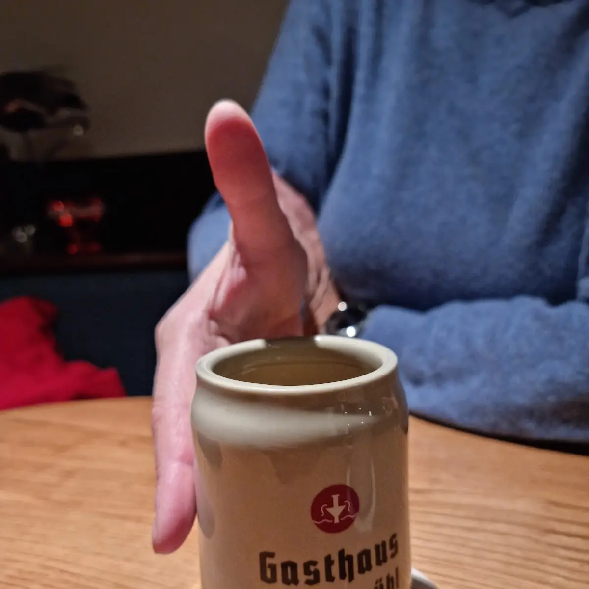 Dunkles Bier Im Steinkrug