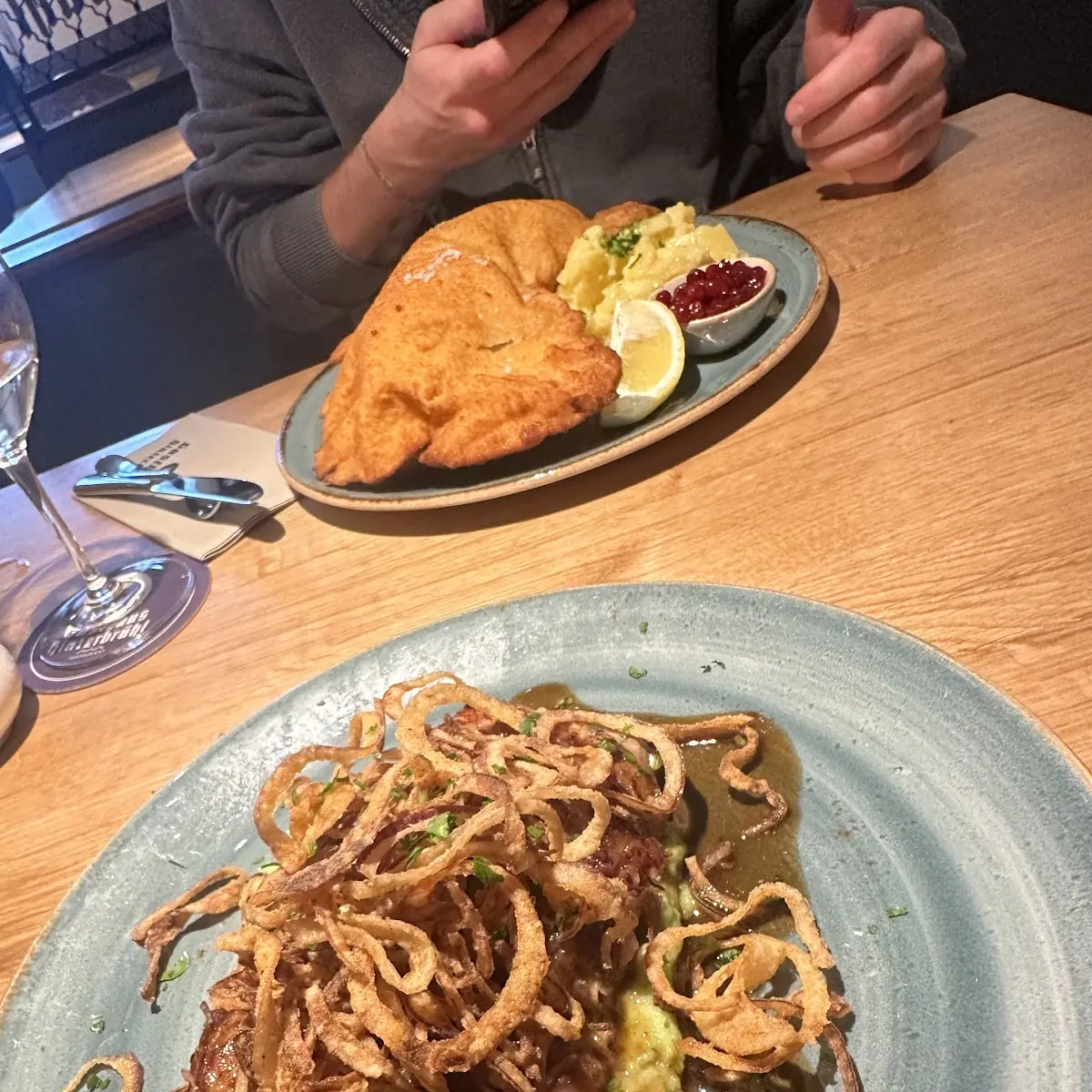 Zwiebelrostbraten & Schnitzel