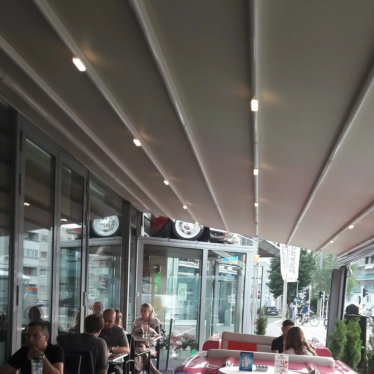 Highlights, The Garage Restaurant&Cafe~Bar