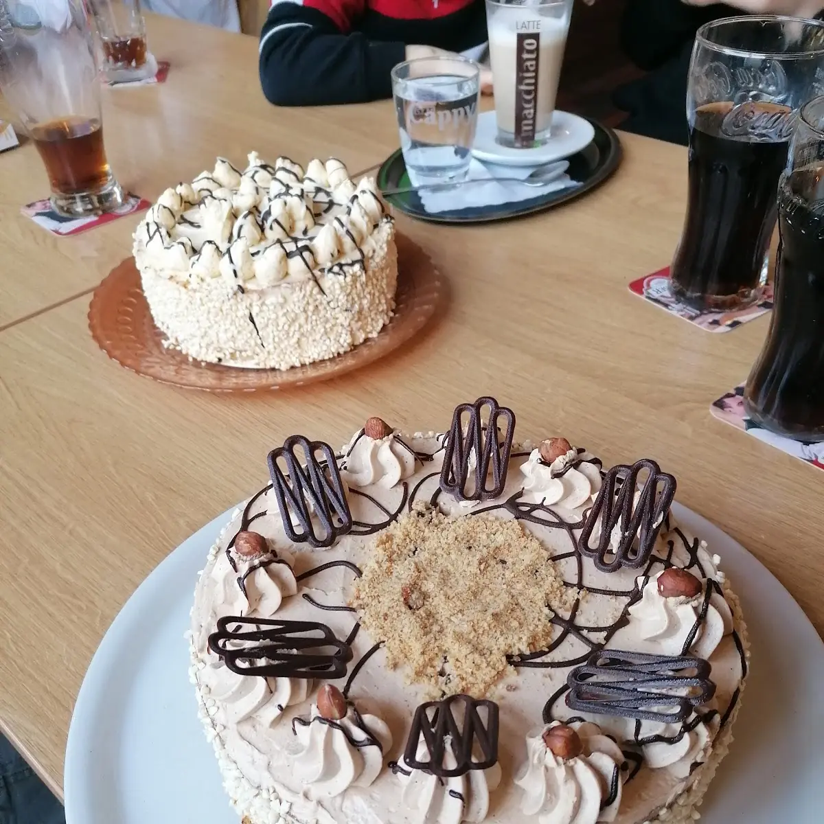 Baileystorte Und Nusstorte