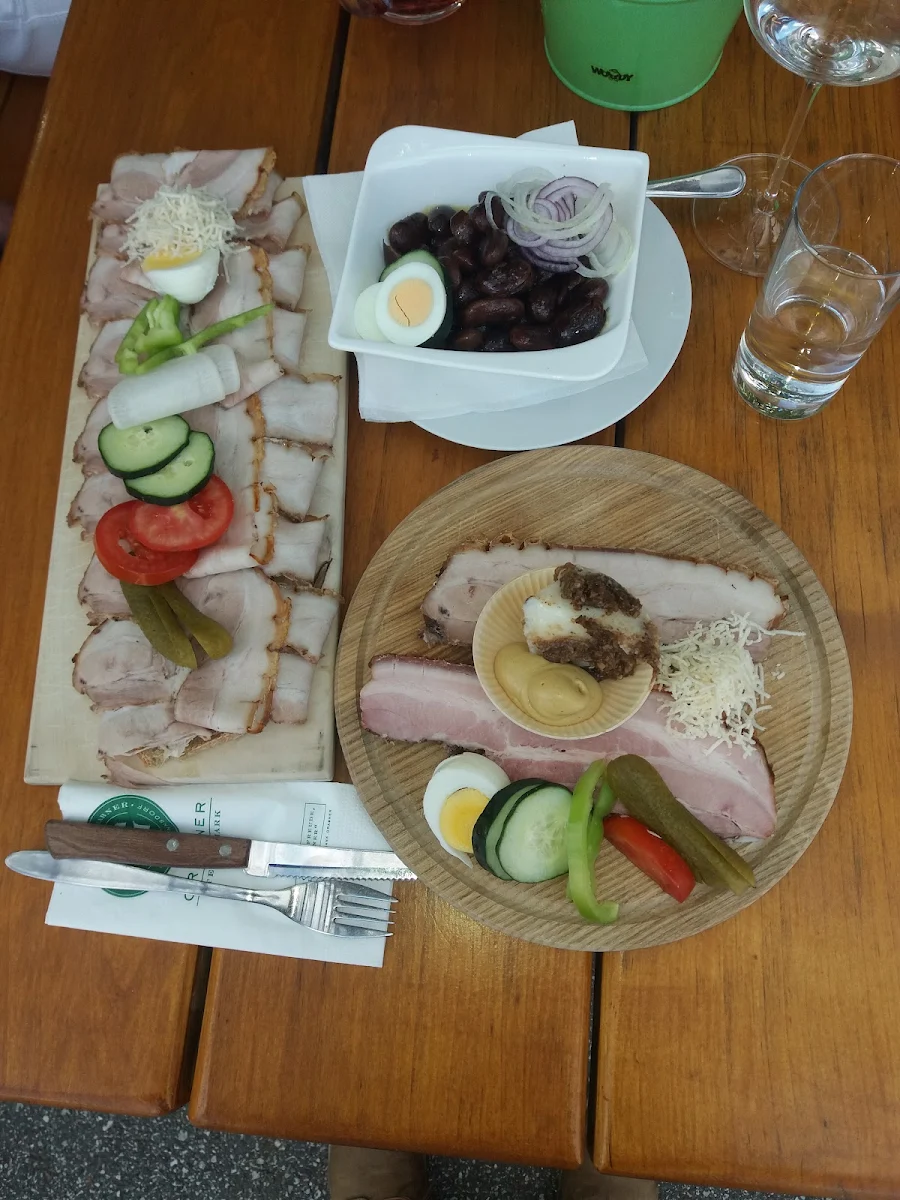 Rechts Davon Surbraten Brüstl Bratenfett