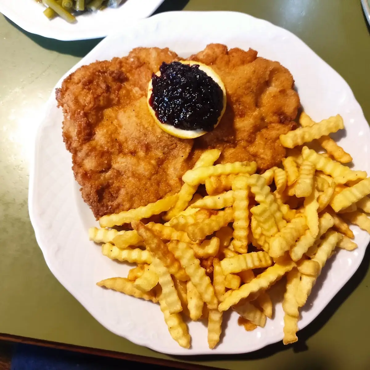 Cordon Bleu Mit Pommes Frittes