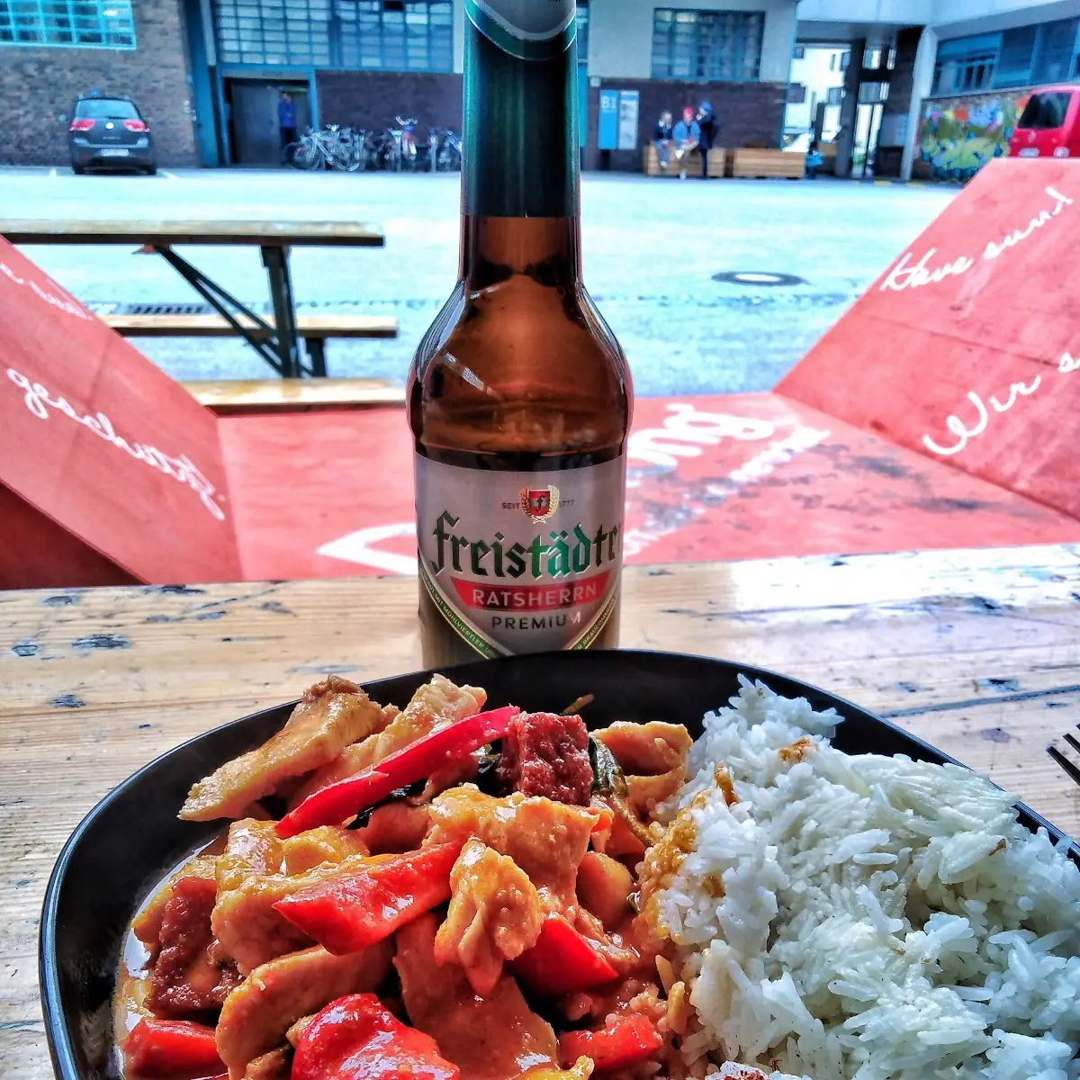 Rotes Thaicurry Mit Tofu Und Huhn
