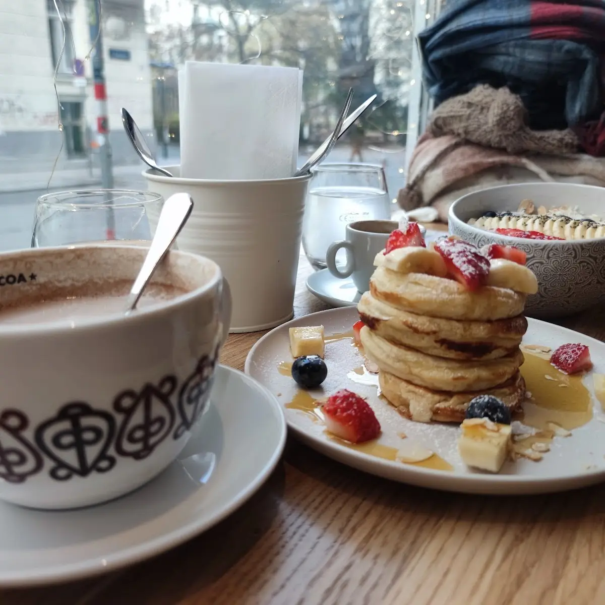 Hot Chocolate Purridge and Pancakes