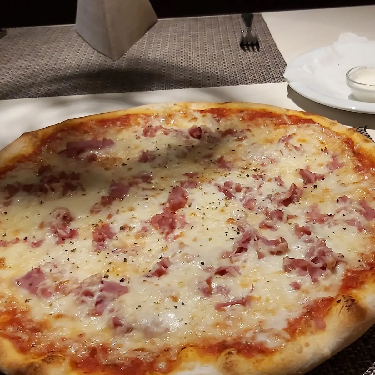 Pizza Prosciutto