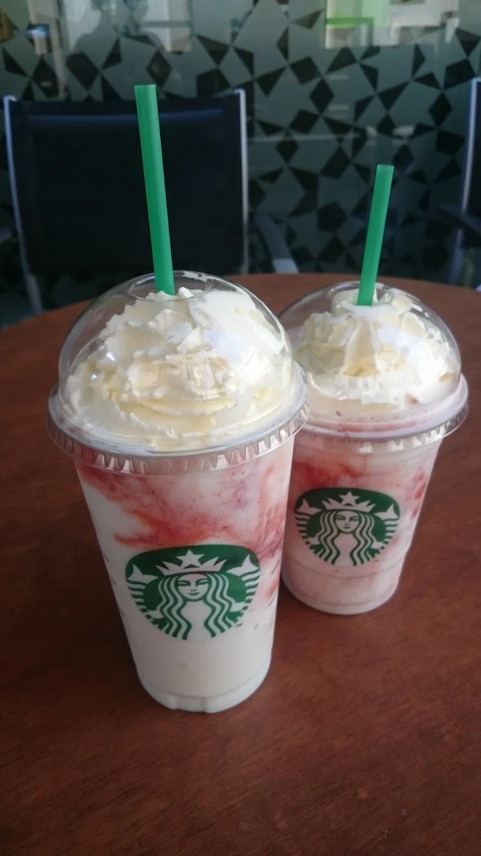 Frappuccino Strawberries and Cream