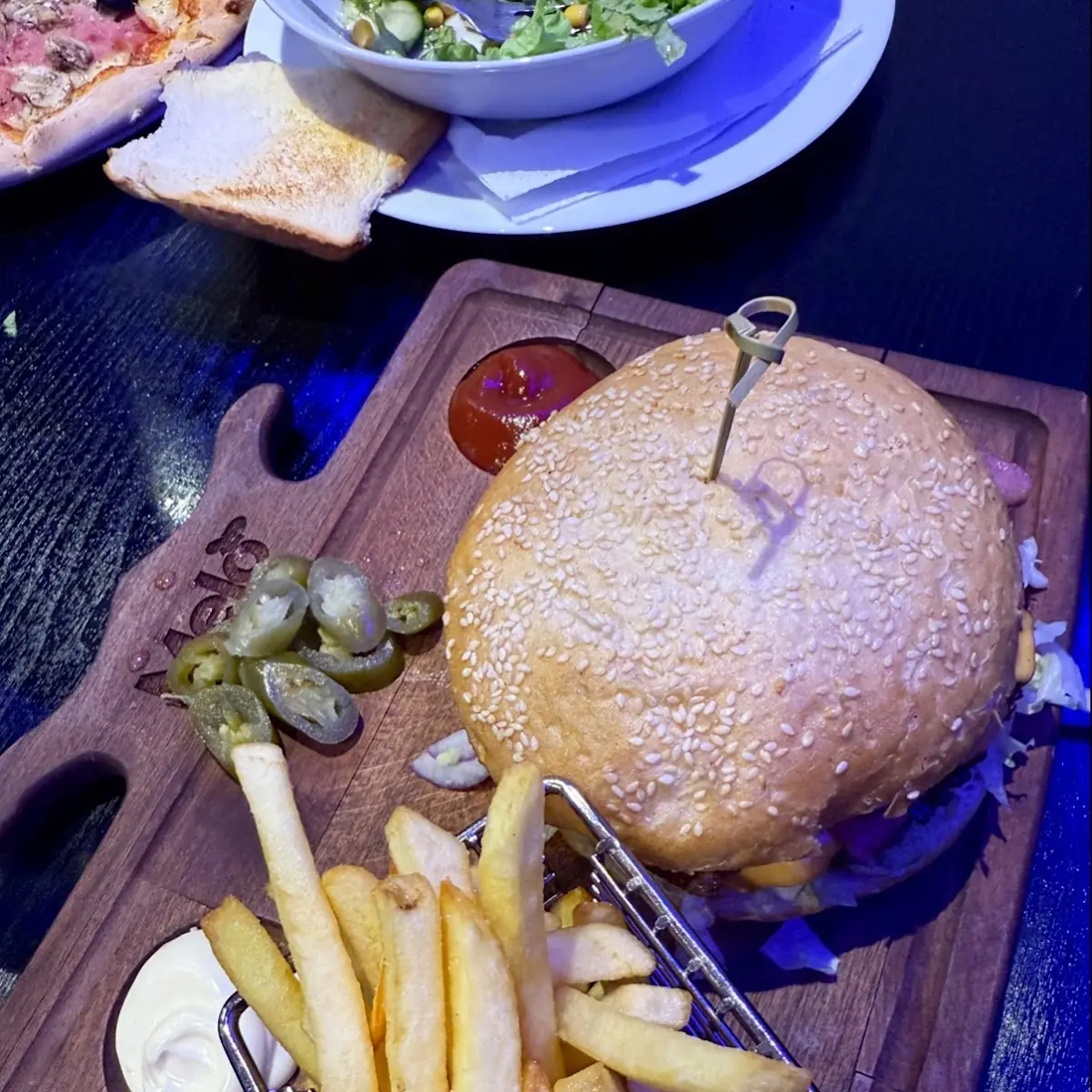 Melo Burger