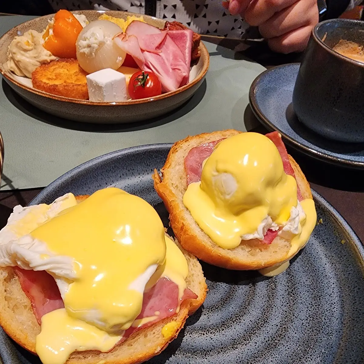 Eggs Royal