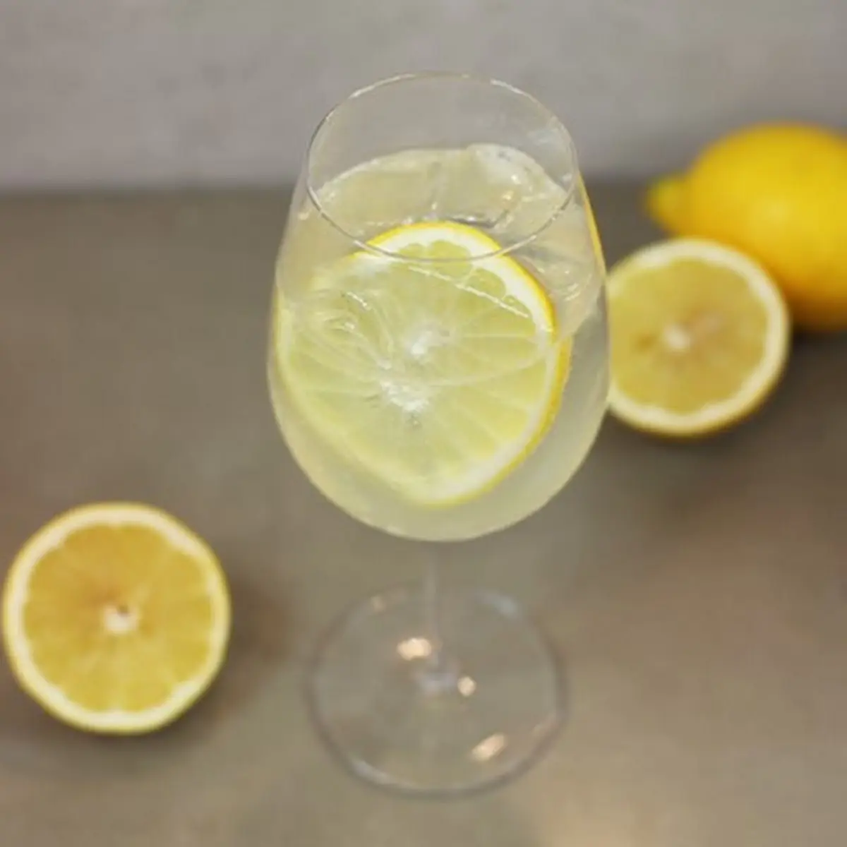 Limoncello Spritz