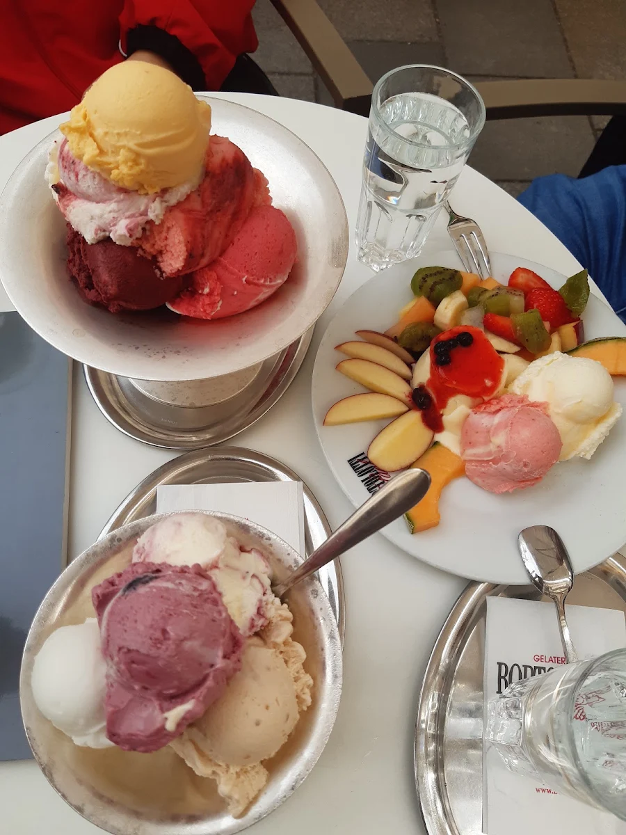 Eis Und Panacotta