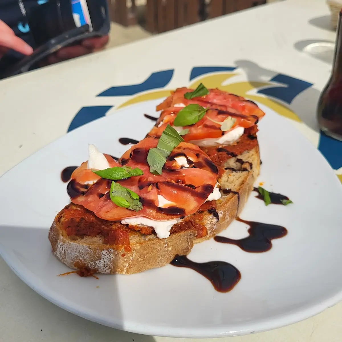 Brot Mit Pesto Tomaten Und Mozzarella