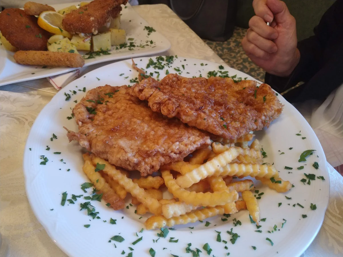 Cordon Bleu Mit Pommes Frites